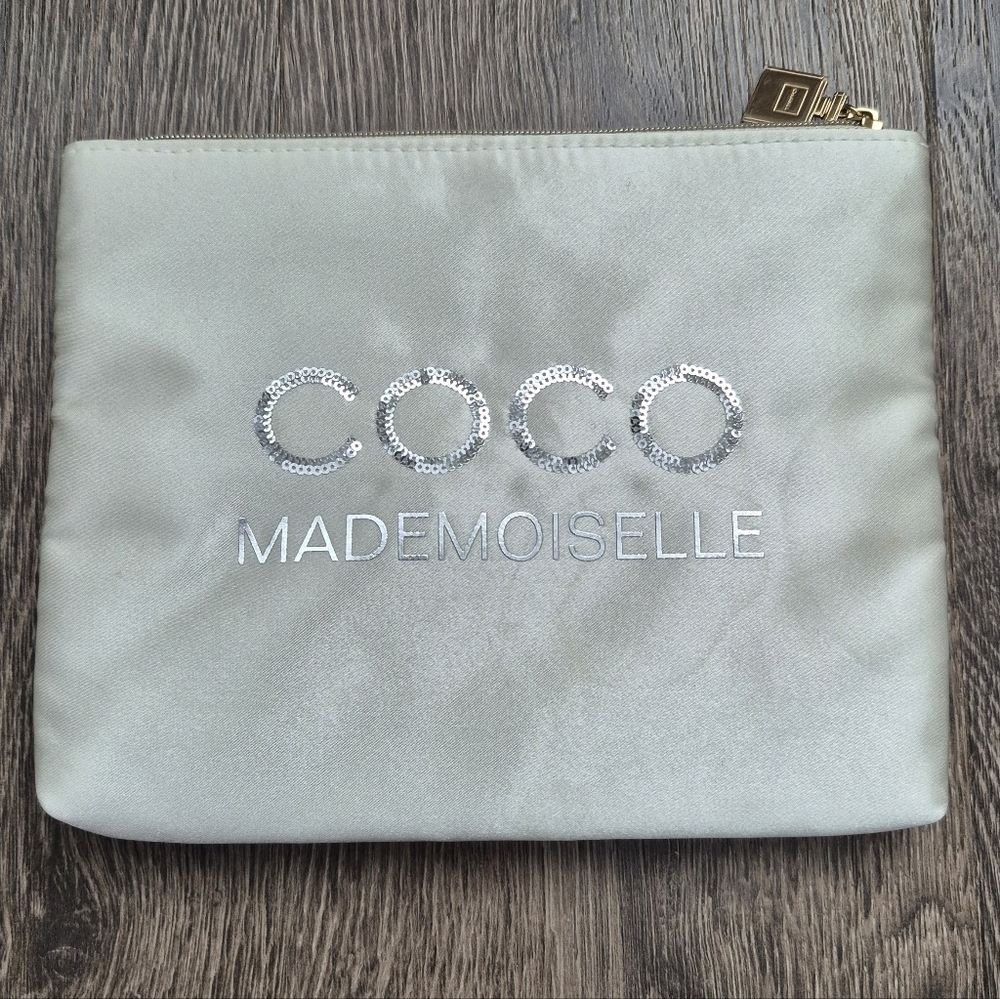 Chanel Coco Mademoiselle Cream Satin Cosmetic Bag With Sequins. NEW
